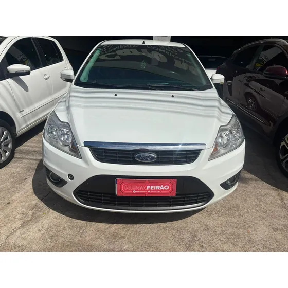 Ford Focus Ford Focus Hatch Glx 2.0 16v (flex)