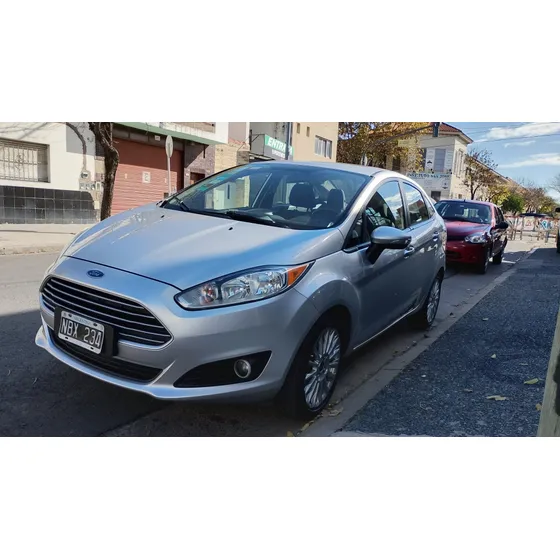 Ford Fiesta Kinetic Design 1.6 Sedan Se Plus 120cv