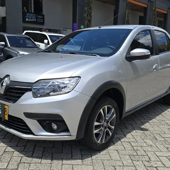 Renault Logan 2020 1.6 Privilege / Intens