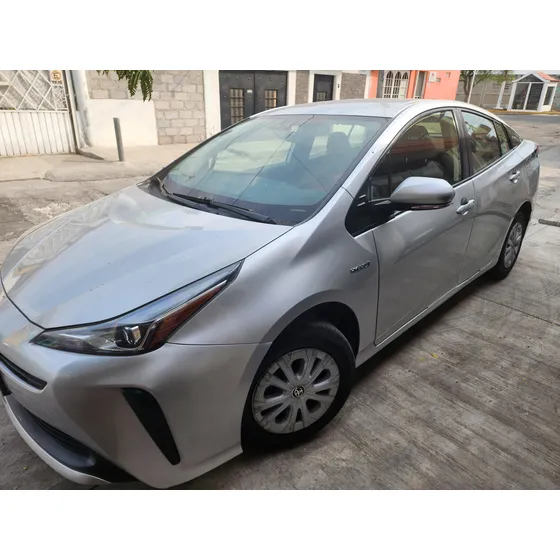 Toyota Prius 1.8 Base Cvt