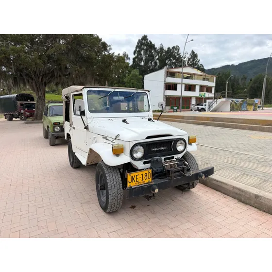 Toyota Land Cruiser 1972 4.2 Fj43
