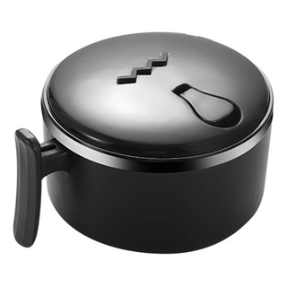 Fogão De Aço. Ramen Instantâneo E Regular Com Água Quente Fogão De Aço. Ramen Instantâneo E Regular Com Água Quente