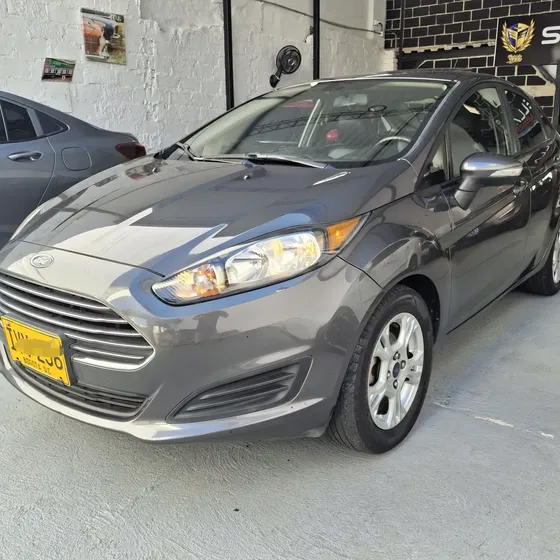 Ford Fiesta 2015 1.6 Hatchback Titanium