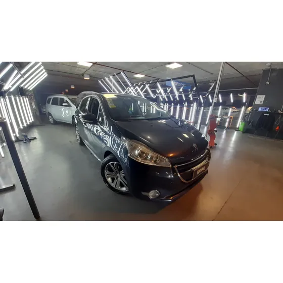 Peugeot 208 1.6 Feline
