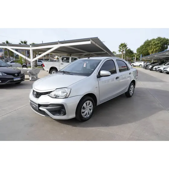 Toyota Etios 1.5 4p X 6mt