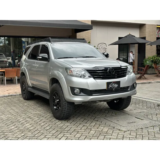 Toyota Fortuner 2.7l 4x4