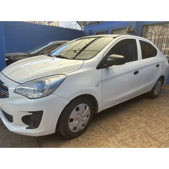 Dodge Attitude 1.2 Se At