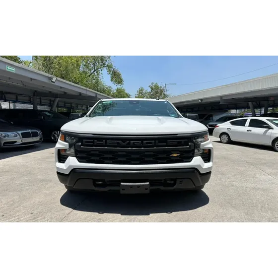 Chevrolet Silverado 2023 Otras Versiones