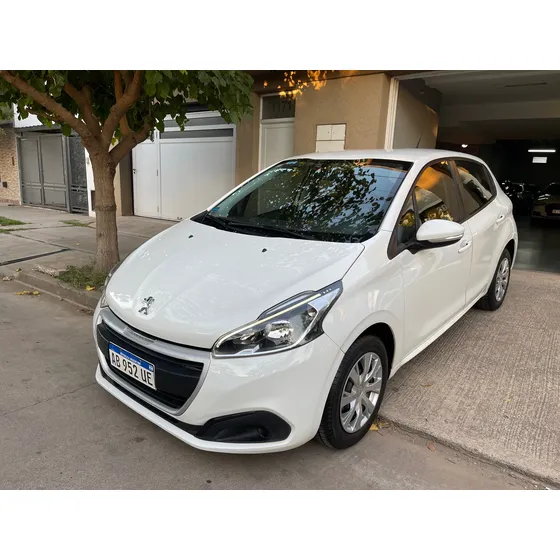 Peugeot 208 1.6 Active
