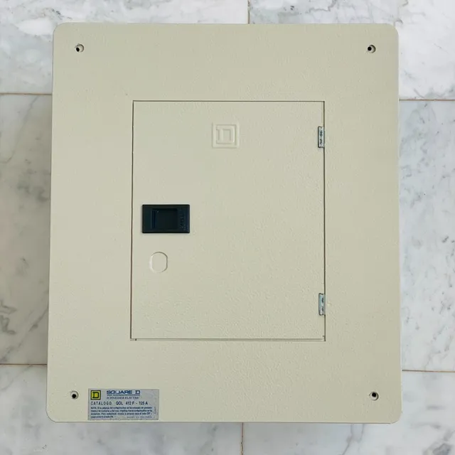 Caja Térmica Metálica Squared 8 Breakers Siemens Compatible