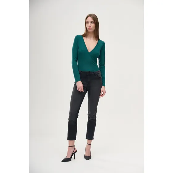 Remera Keila Escote V Manga Larga Ajustada Mujer Sweet