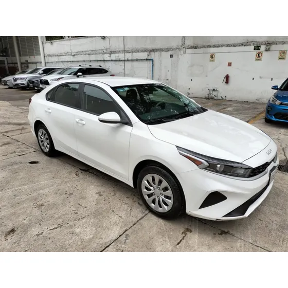 Kia Forte 4p L L4/2.0 Man