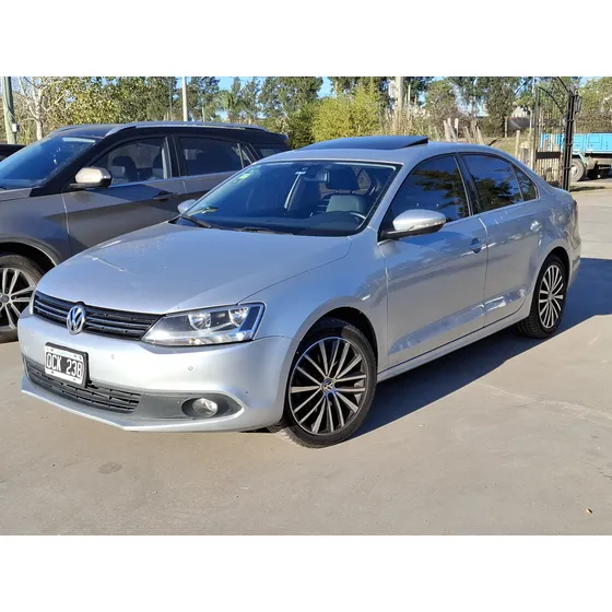 Volkswagen Vento 2.5 Luxury 170cv