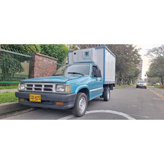 Mazda B2200 2.2 B2200