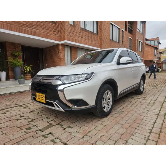 Mitsubishi Outlander Kaiteki 2.4 Full