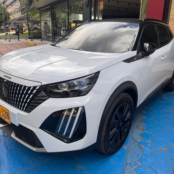 Peugeot E-2008 2026 0.0 Gt