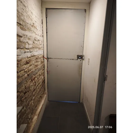 Puerta Doble Chapa, Muy Fuerte Espesor 3cm Con Marco Blanco