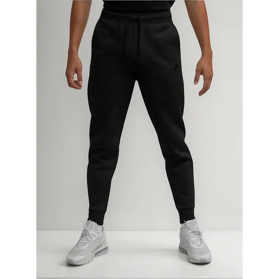 Pantalón Nike Tech Fleece-negro