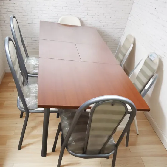 Juego De Mesa Y 6 Sillas