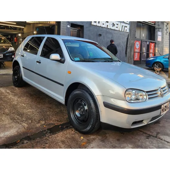 Volkswagen Golf 1.6 Comfortline