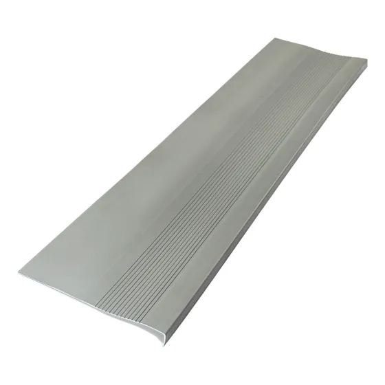 Grada Pvc Estriada (gris) 3mm X 120cm X 30cm