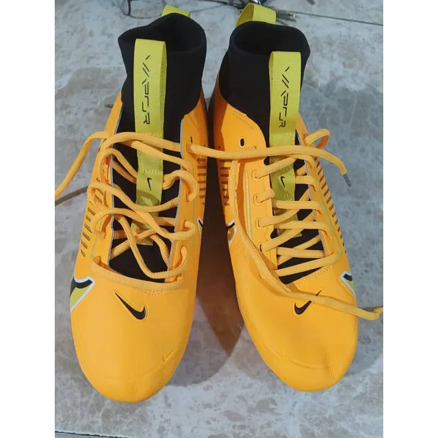 Tacos De Futbol Nike Vapor Nuevos Comprados En La Tienda Nik