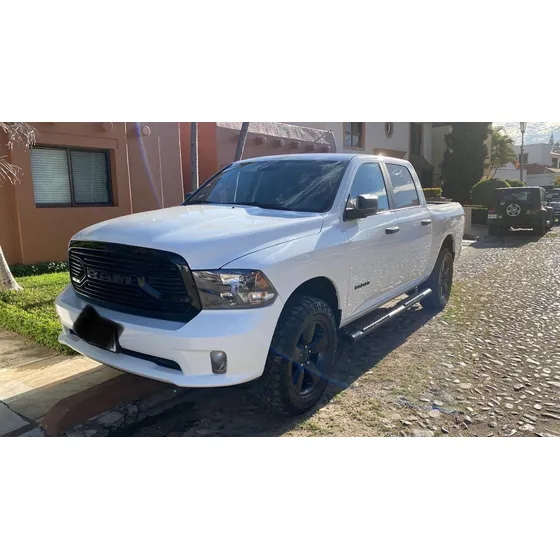 Ram Ram 5.7 Hemi Sport Crew Cab 4x4 At