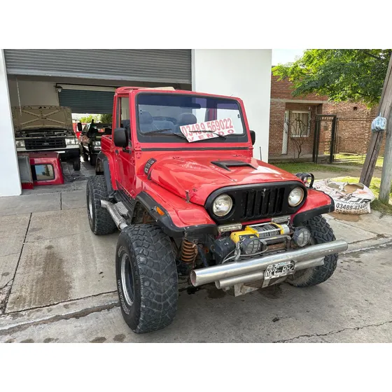 Jeep Ika V8 Americano