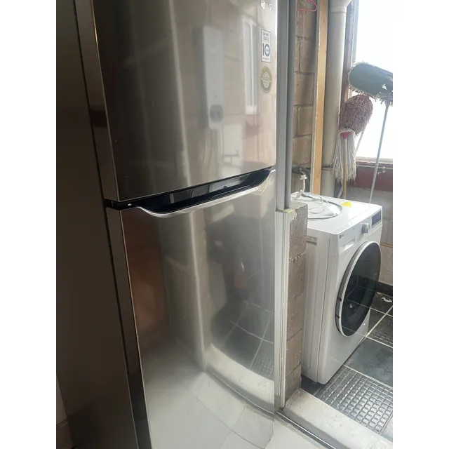 Refrigerador LG 11 Pies Nuevos Color Gris (buen Estado)