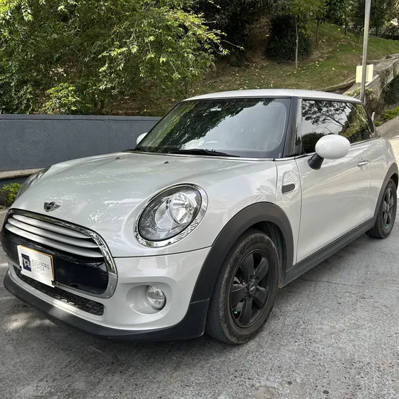 Mini Cooper 2015 1.5 F56 Coupe Salt