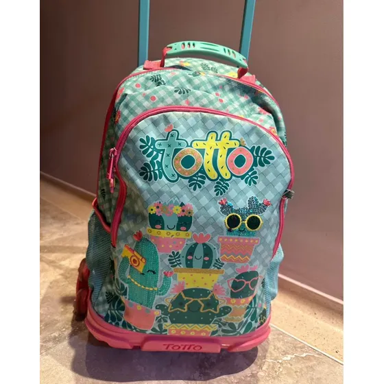 Morral Escolar Con Ruedas Marca Totto Original