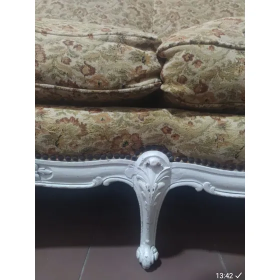Sillones Antiguos Luis Xv. Un Sillón 3 Cuerpos Y Otro Ind
