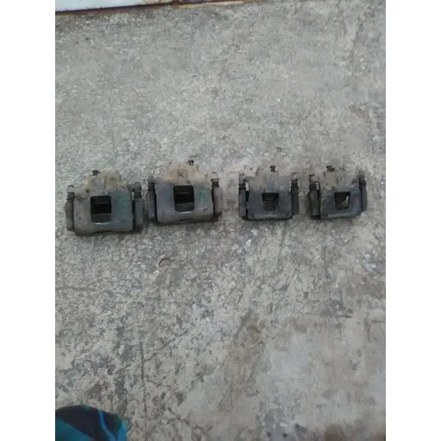 Caliper Mordazas Delanteras Y Traseras De Jeep Cherokee Kk.