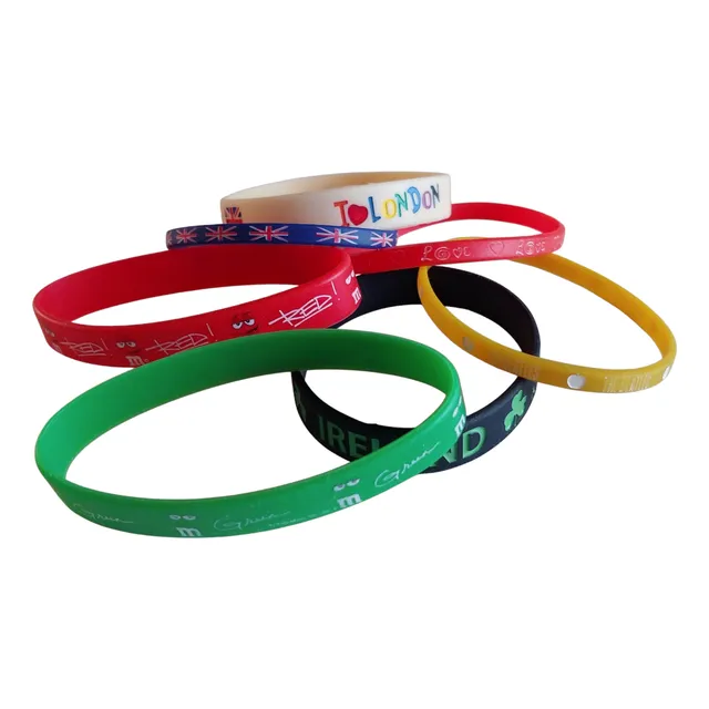 7 Pulseras De Silicona Goma Beatles M&m's Originales Irlanda
