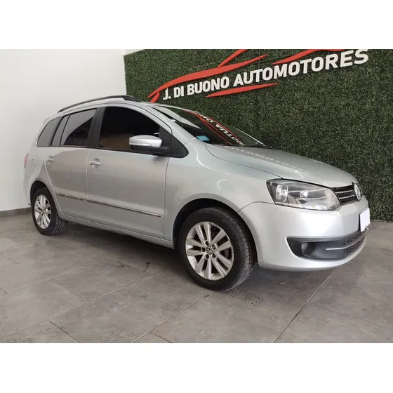 Volkswagen Suran 1.6 Imotion Highline