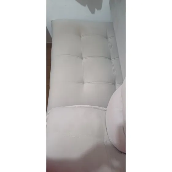 Um Sofá Retrátil