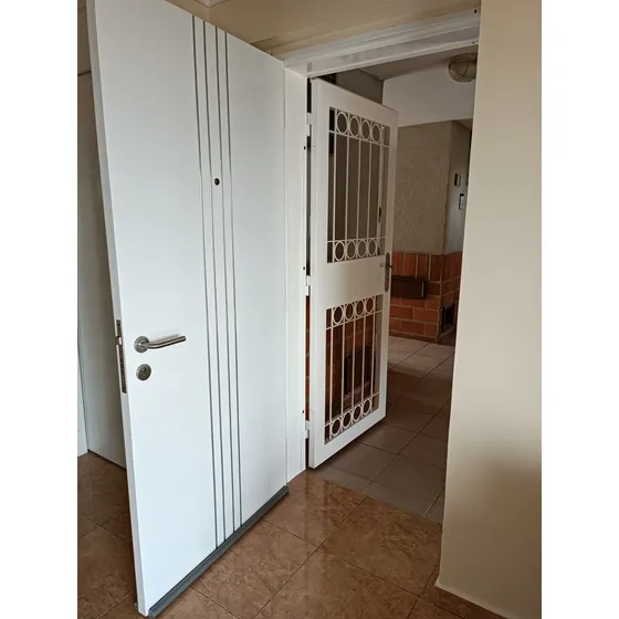 Puertas Principal De Madera Maciza Con Cerradura Y Bisagras 