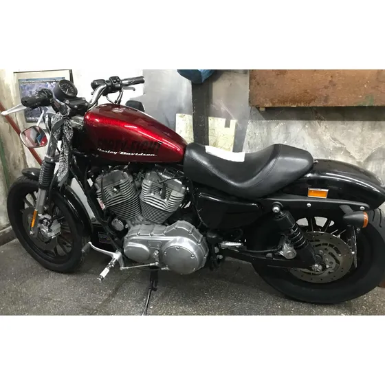 Harley Davidson Sportster 883 - Titular