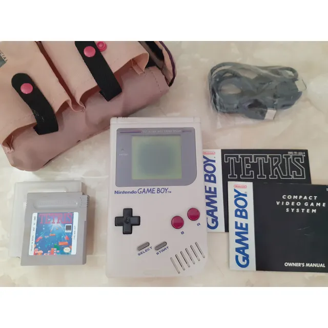 Nintendo Game Boy (dañado)