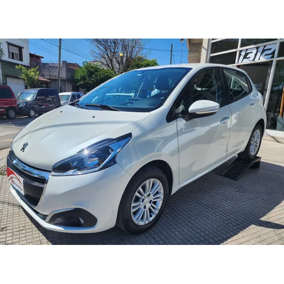 Peugeot 208 1.6 Allure