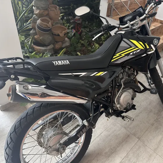 Xtz 125 En Exelente Estado Papales Hasta Agostos  De Acacias
