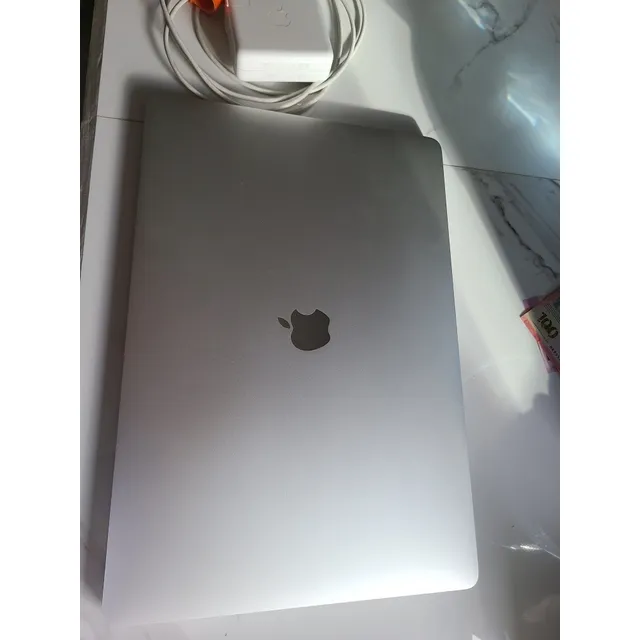 Macbook Pro 2019 16inch 16 Ram 1t  I9 Amd Readon Pro5600 
