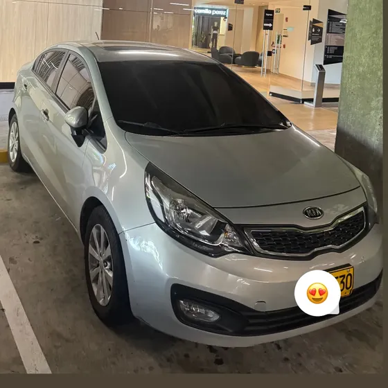 Kia Rio 2013 Kia Río Ube