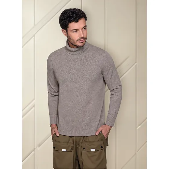 Saco De Hombre Liscio. Cuello Tortuga. Producto Nacional