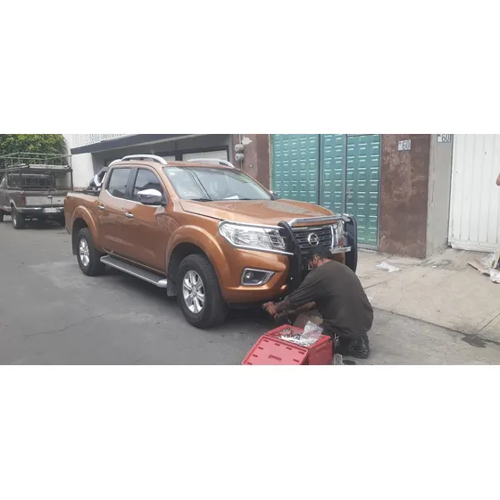Nissan Frontier 2.5l Se