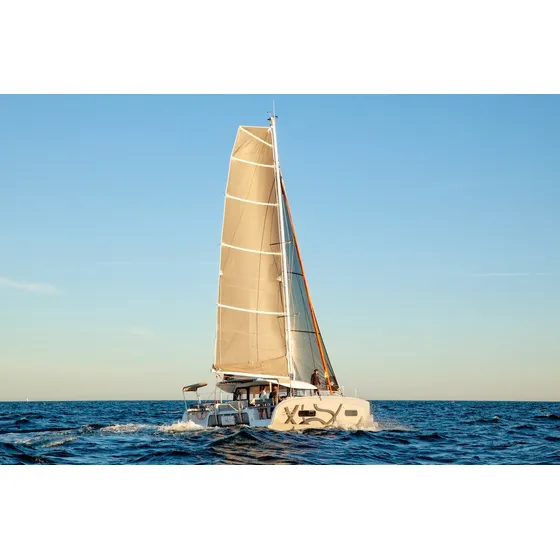 Catamaran Excess 11