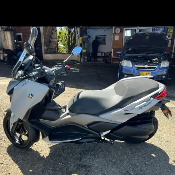 Yamaha Xmax 2025