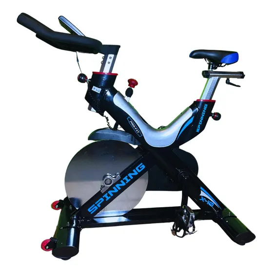 Bicicleta Fija Spinning Body Skull - Disco De Inercia De 20 Kg - Usuario 200 Kg - Entrenamiento Suave y Silencioso - Pedales Metalicos, Estructura Fuerte Y Robusta gym pro line