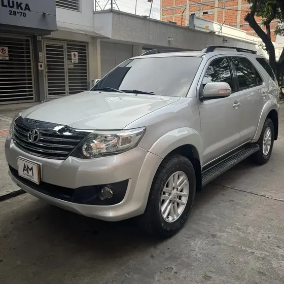 Toyota Fortuner 2015 2.7l 4x2