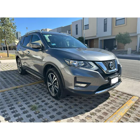 Nissan X-trail 2.5 Advance 3 Row Cvt